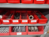 Partij o.a. veren en klemmen - afbeelding 12 van  17