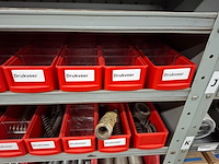 Partij o.a. veren en klemmen - afbeelding 16 van  17