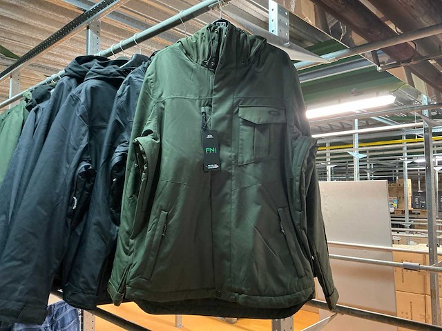 Partij oakley heren division 3.0 jackets (18x) - afbeelding 8 van  12