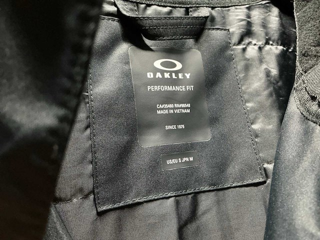 Partij oakley heren division 3.0 jackets (18x) - afbeelding 12 van  12