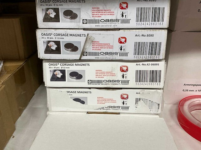 Partij oasis corsage magnets ø12mm (4200x) - afbeelding 3 van  3