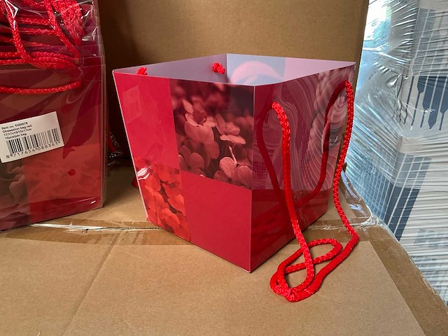 Partij obsession bags red 17/17x15/15x17cm (2160x) - afbeelding 1 van  5