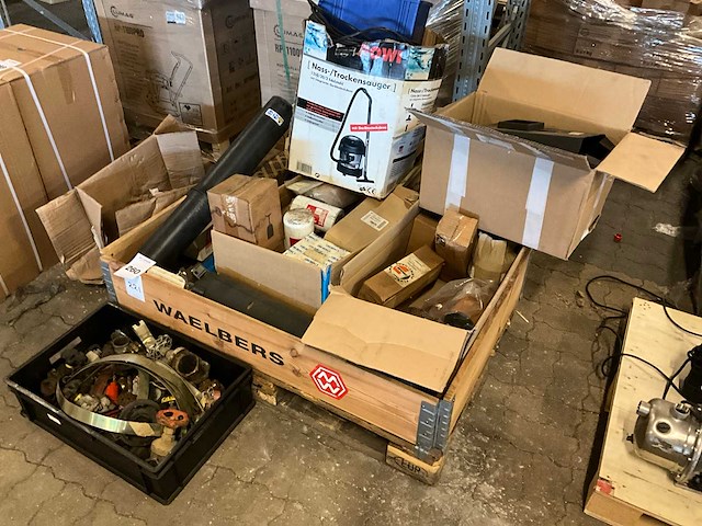 Partij olie- / luchtfilter & diverse onderdelen - afbeelding 1 van  8