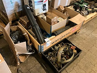 Partij olie- / luchtfilter & diverse onderdelen - afbeelding 2 van  8