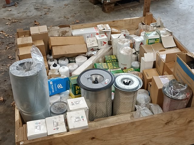 Partij olie en lucht filters - afbeelding 6 van  13