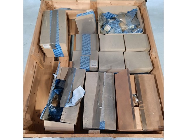 Partij olie keerringen, daf - afbeelding 2 van  7