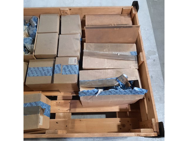 Partij olie keerringen, daf - afbeelding 7 van  7