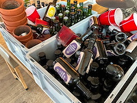 Partij olijfolie, azijn en tafelbenodigdheden - afbeelding 4 van  6