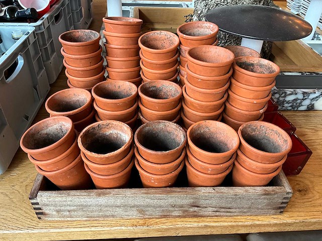 Partij olijfolie, azijn en tafelbenodigdheden - afbeelding 6 van  6