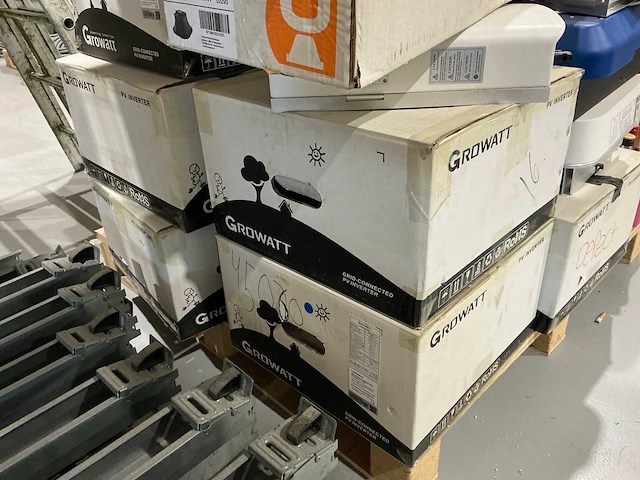 Partij omvormers (10x) - afbeelding 8 van  10