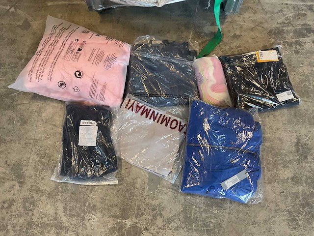 Partij onbezorgde kleding stukken (170x) - afbeelding 5 van  12
