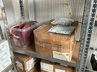 Partij onderdelen, bevestigingsmaterialen en bekabeling - afbeelding 6 van  22
