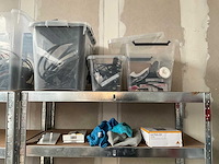 Partij onderdelen, bevestigingsmaterialen en bekabeling - afbeelding 21 van  22