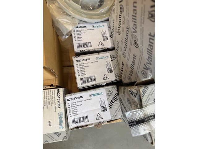 Partij onderdelen en servicekoffer vaillant - afbeelding 9 van  19