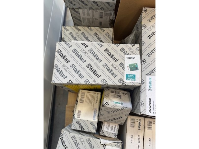 Partij onderdelen en servicekoffer vaillant - afbeelding 18 van  19