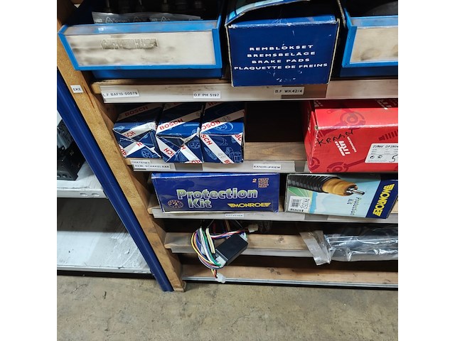 Partij onderdelen, filters, remschijven hoezen, bobines, enz. enz. - afbeelding 5 van  14