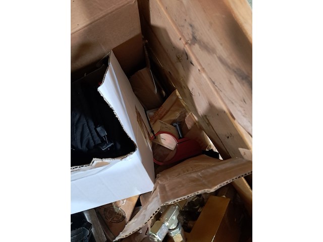 Partij onderdelen, garage inventaris en diversen - afbeelding 3 van  11