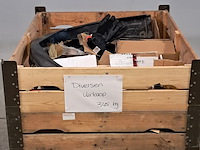 Partij onderdelen, garage inventaris en diversen
