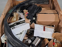 Partij onderdelen, garage inventaris en diversen - afbeelding 4 van  11