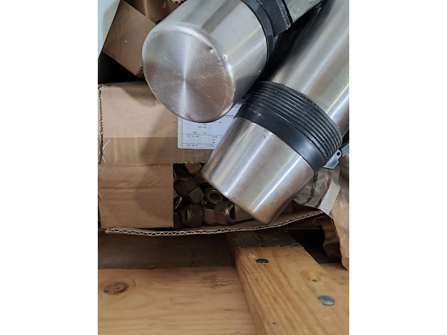 Partij onderdelen, garage inventaris en diversen - afbeelding 11 van  11