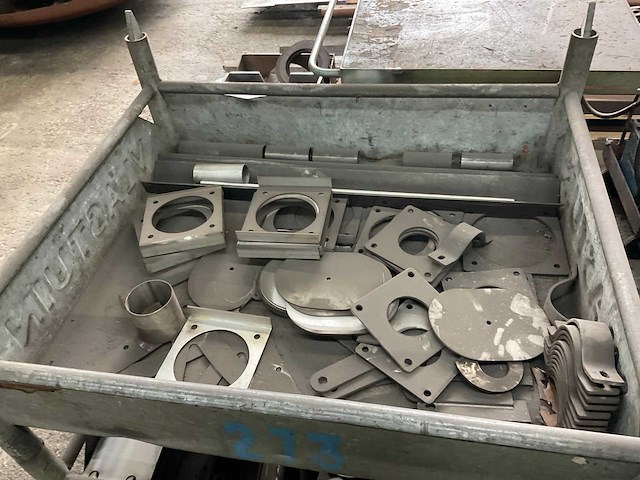 Partij onderdelen mesttank - afbeelding 4 van  5