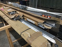 Partij onderdelen plafondsysteem - afbeelding 3 van  5