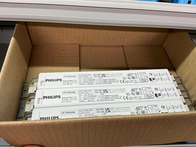 Partij onderdelen t.b.v. machinebouw in stalen vakkenkast (13x) - afbeelding 18 van  72