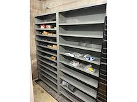 Partij onderdelen t.b.v. machinebouw in stalen vakkenkast (13x) - afbeelding 62 van  72