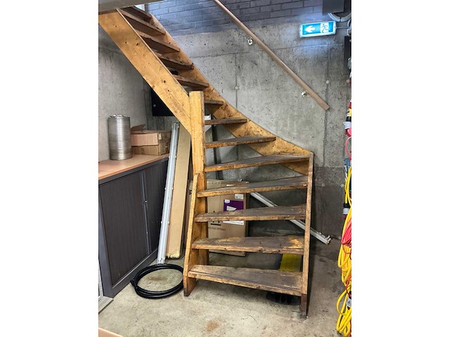 Partij onderdelen t.b.v. machinebouw in stalen vakkenkast (13x) - afbeelding 69 van  72