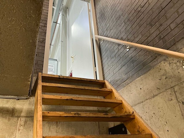 Partij onderdelen t.b.v. machinebouw in stalen vakkenkast (13x) - afbeelding 70 van  72