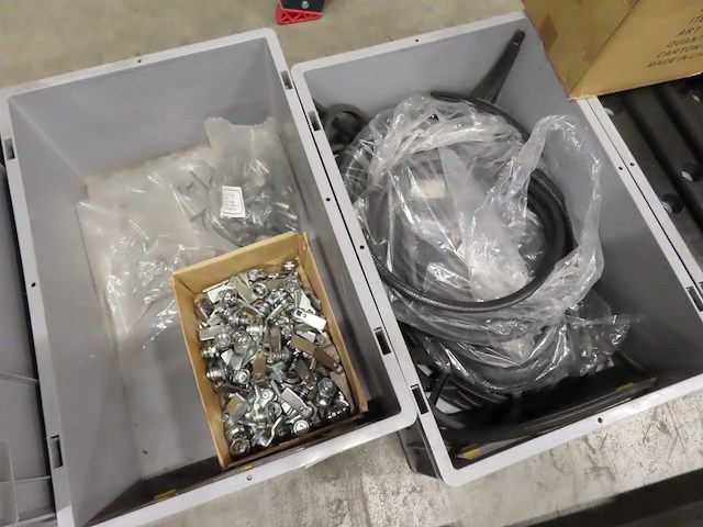 Partij onderdelen tbv mini loaders - afbeelding 11 van  14