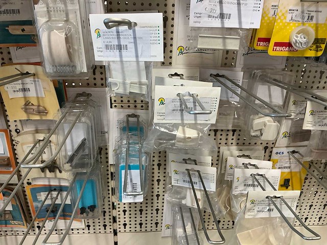 Partij onderdelen voor horren en gordijnen - afbeelding 11 van  25