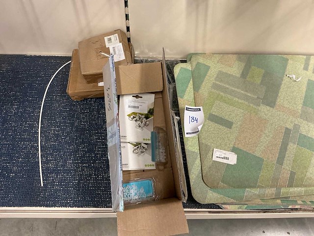 Partij onderdelen voor horren en gordijnen - afbeelding 18 van  25