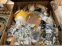 Partij onderdelen - afbeelding 1 van  4