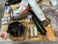 Partij onderdelen - afbeelding 2 van  6