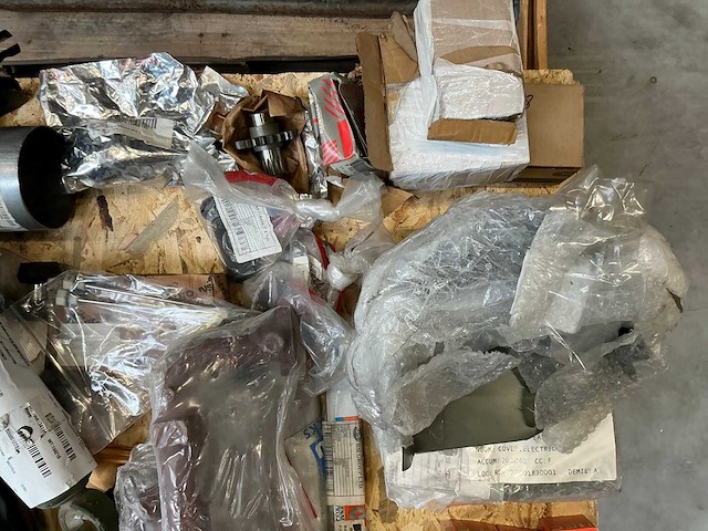 Partij onderdelen - afbeelding 5 van  6