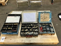 Partij onderdelen - afbeelding 1 van  7