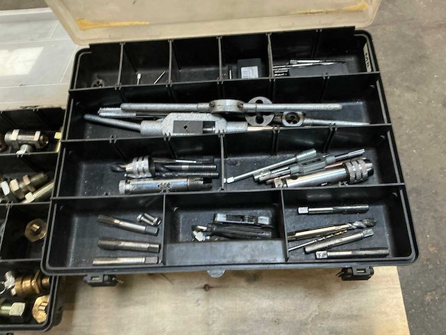 Partij onderdelen - afbeelding 6 van  7