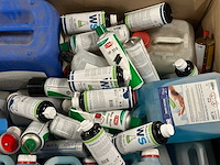 Partij onderhouds- & reinigingsmiddelen - afbeelding 9 van  11