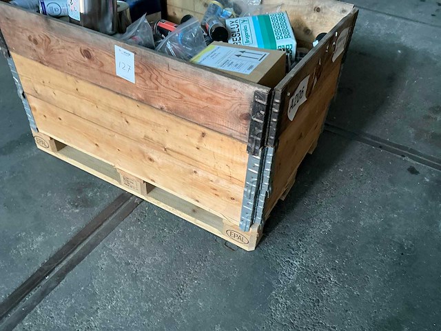 Partij onderhoudsmiddelen - afbeelding 7 van  7