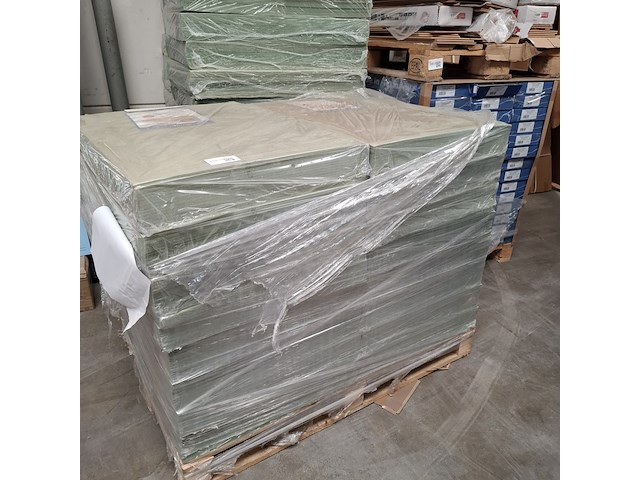 Partij ondervloer op 2x pallet - afbeelding 2 van  4