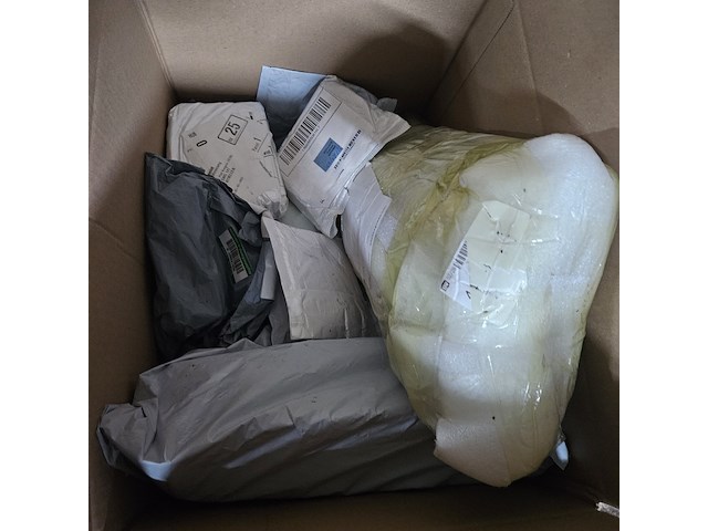 Partij ongeopende post - 10 pakketten - afbeelding 1 van  3