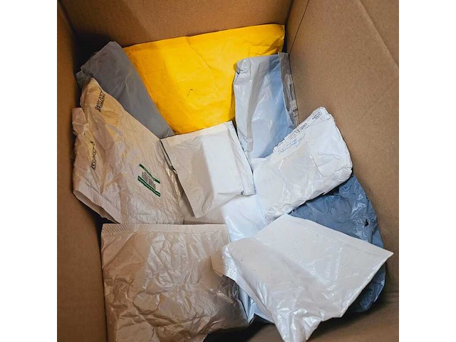 Partij ongeopende post - 10 pakketten - afbeelding 1 van  3