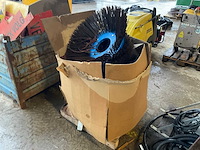 Partij onkruitborstels - afbeelding 3 van  3