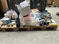 Partij (online) winkelvoorraad diversen - afbeelding 1 van  16