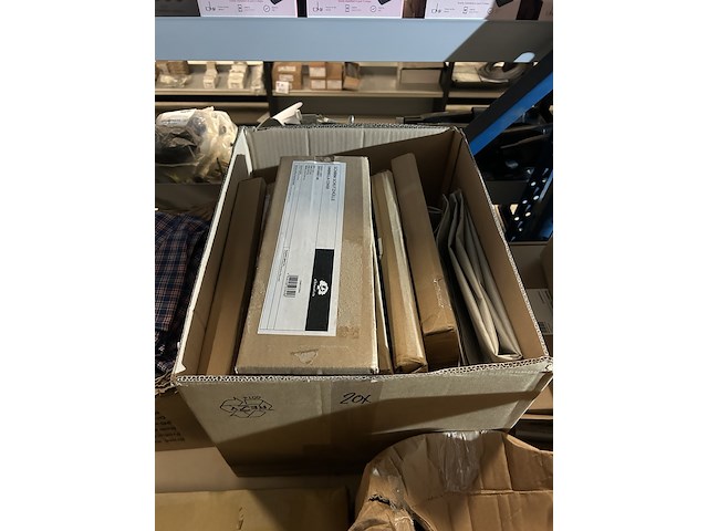 Partij (online) winkelvoorraad diversen - afbeelding 2 van  11