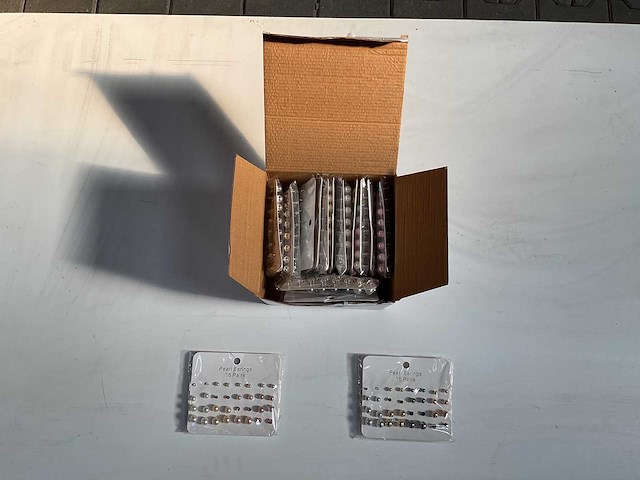 Partij oorbellen goud trendz (576x) - afbeelding 1 van  2