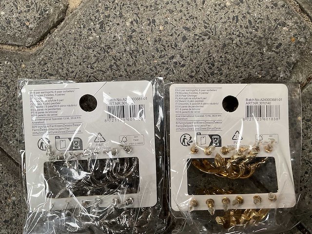 Partij oorbellen goud/zilver trendz (140x) - afbeelding 3 van  3