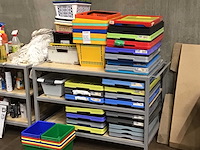 Partij opbergkratten en diversen - afbeelding 1 van  3