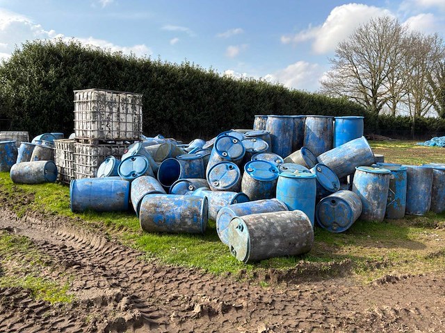 Partij opslag vaten - afbeelding 1 van  1